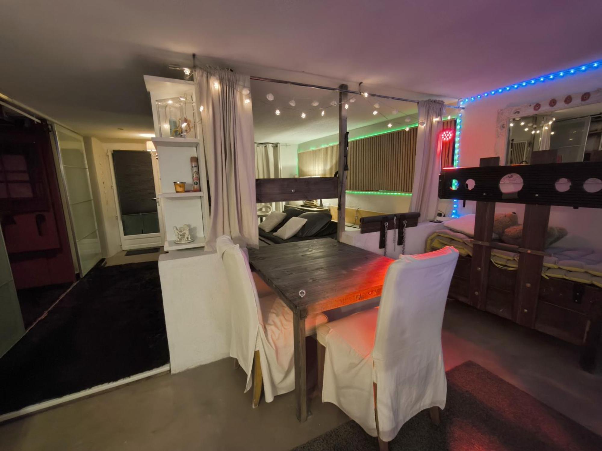 Love-Room Discret 40 M2 Bormes Les Mimosas Village Avec Terrasse Buitenkant foto