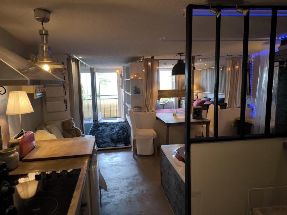 Love-Room Discret 40 M2 Bormes Les Mimosas Village Avec Terrasse Buitenkant foto