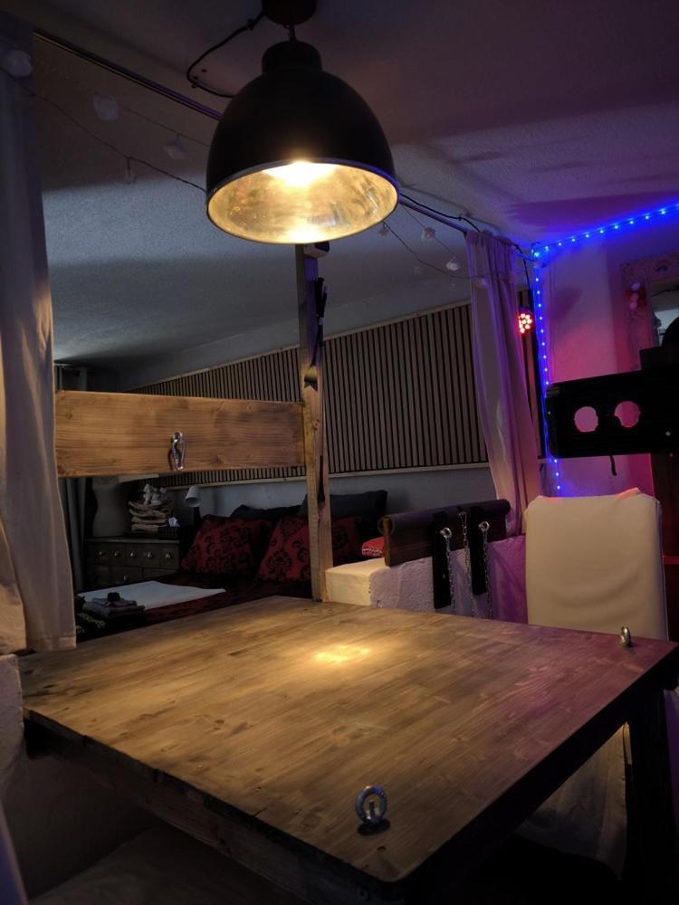 Love-Room Discret 40 M2 Bormes Les Mimosas Village Avec Terrasse Buitenkant foto